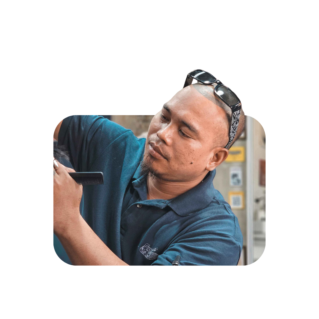 Kyric (Senior Barber/Stylist)